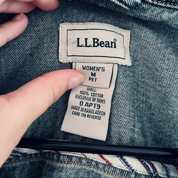 L.L. Bean Petite Women’s Denim Jacket Sz Medium Petite - Picture 7 of 8